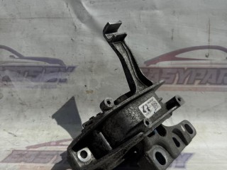 подушка крепления двигателя правая, ориг. номер 5WA199262S, Volkswagen Taos 1 поколение 2020-2024