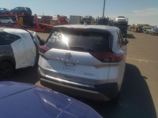 Nissan Rogue T33 2023г. 1.5 л. - фото №4