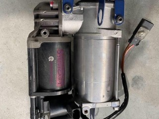 компрессор пневмоподвески Volkswagen Touareg 1 поколение 2002-2007, 7L0698007
