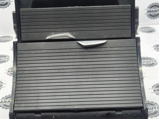 подстаканник передний, ориг. номер 51169299529, 9299529, BMW X1 F48 2015-2019