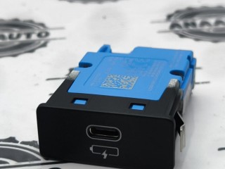 разъем AUX / USB, ориг. номер 5A84164, BMW X5 G05 [рестайлинг] 2023-2026