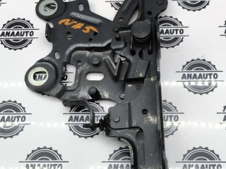 петля капота левая BMW X1 F48 2015-2019, 7329441
