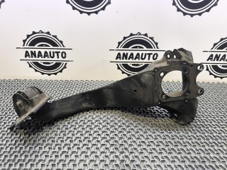 кулак задний левый BMW X1 F48 2015-2019, 33326851579