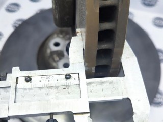 комплект тормозов (диски и суппорта), ориг. номер 6887398, 6878311, 6878312, 6880473, 6880474, 6891224, 6860927, 6091223, BMW X5 G05 2018-2023