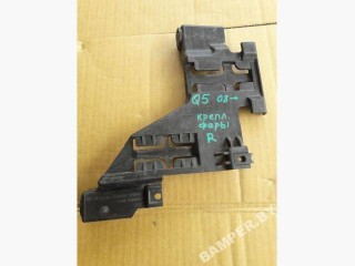 крепление фары (кронштейн фары) правой Audi Q5 8R 2008-2012