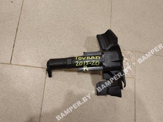 форсунка омывателя фары правой Volkswagen Touran 2 поколение 2015-2021, 5TA955104A