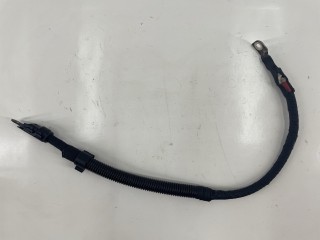 плюсовой провод аккумулятора Mercedes-Benz C W205 2014-2018, A6261560024