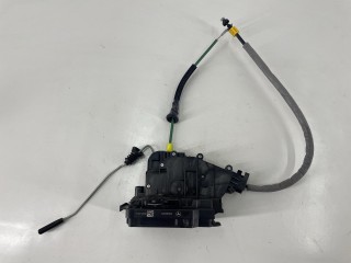 замок двери передней правой Mercedes-Benz C W205 2014-2018, A2220063999