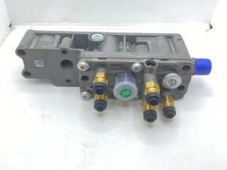 Блок клапанов КПП ZF Ecosplit, ориг. номер 0501215333, 0501217295, 0501214568, 0501219311, 81325506004, 81325506016, 95535940, 0501216401, 81325506009, 81325506010, 81325506013, S111129, 353026, 42568952, 303110032, KY130003, KR602030, 160101071, 280961, S112540, 10261000, 03746002, 246207, T02653005, 81325506019, 0501212472, KR601001, 025207, 81325506008, 353027, 30311003203, VADEN, 501219311, RM05280, 30311097, 81315506016, MAN TGA TGS TGX