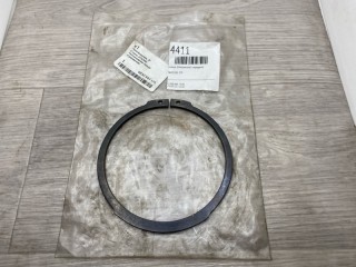 Кольцо стопорное КПП, ориг. номер 0630501175, 95531760, 86359, 1526854, 692274, 0692274, 42492546, 95002851, 0049943841, 2T0311978J, 06290190154, 1332690500, 5001843130, 06290190155, DAF