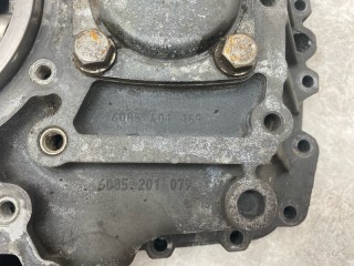 Крышка задняя кпп ZF, ориг. номер 1670949, 81321030188, 95535786, 1377182, 6085201079, 6085401169, 0196283, 42550122, 42534811, 95006154, 1315201192, 1315201193, 5001866449, 5001853421, 81321030172, DAF