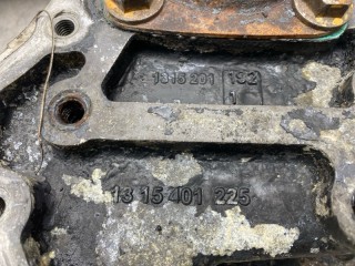 Крышка КПП задняя, ориг. номер 1670949, 81321030188, 42550122, 1315201192, 1315401225, DAF