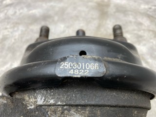 Энергоаккумулятор, ориг. номер 4M5112B579CC, 1686002, 09147901, 9254811510, 1365122, 07657000A, 570304, 091479, 81504106922, K007683, II37468, 02062424151, 02062424535, 20813E, UNBC0043, 021207117940, 21183, 36504106003, 0501317127, 2505084, 558053, 4M51128579CC, 4M5112B579CB, AFH7055, EAM022, 9254610310, BK8506113, BK8506115, BK8509535, 02062424220HF3, 8ET009142831, 7516172, 0891023, 05BCT2424G07, S300271, AMMA774, XAM4038, 1352840, LVMA367, 722184300, QM810, QM870, LMF124, MAFS226OE, 881216016, V25721022, DAF XF105