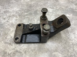 Кронштейн двигателя MAZ, 5440A91001041