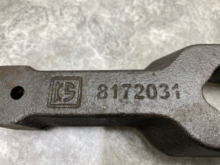 Вилка сцепления, ориг. номер 8172031, 230343, 35211, 030368, 3189600061, 13045, 55526, 8309104SX, S130438, K0401347, 9001039, 14040200A, 88520010, TRK6804, 13046, 030964, SK245000501, 0323006, 1210503, 10361, 082904003970, 10902, 141333, 21111008, 7408172031, 30368, RY0980029, 9829, 39630, RF031, 0736031059, 908138, VKDA35308T, 198899001K, SK253002401, 8172031S, 104840, R2110040, 104016, 06028160414, 0507000146, 5001867618, 7408172031S, S131419, 008172031, 42557371, BK8401154, RV01359, 08172031, PN10158, Volvo FH/FM