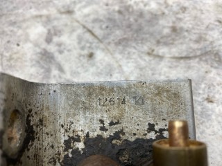 Кронштейн воздушного фильтра, ориг. номер 1675815, 1686587, C811, LC4, H100WL, 50014532, A8061, 8222313SX, SAC57010, 77844, AS2474, P954933, AK3602, K222782N50, 4931691, 70105006, RL6141BE61, 70260902, 24741208010, FL9131, 503139396, 09419001, 2120279, 545176, T12281012, 38976, 1116712501017, AMDFA599, WA10331, S160573, 14343210011, HTPDF120279, ZP3233MB, 27A8600, F026400392, A60322, 16029FS, 116806, 1556334, SP1903, Z39302, MMF015640, CS2054, SK585017001, 3D9000, TTF0239, PQ10030, C4931691, 094190, R4931691, OV6081, C4931690, SOE520, 1532485, OAS98000, TBC6140AD20, 101400437, K0070110353, L0125150103A0, 21099A01291, SL5918, U400, DZ95259540126, BK8600587, 1675815S, 1533665, P181163, AT65296, 0202828, 25062235, SB3281, VA4C, FA00535, S7A86A, SFR2474AO, 1044097S01, 11014200, KLTC811, 6200254615, H100WU, 9P921325, U512606, 70541958, 13C4532218AA, QLX104, 4532AR, AS2500, QAO900017, CAF100512P, 0120390077, BS01290, XD11, DAF XF105