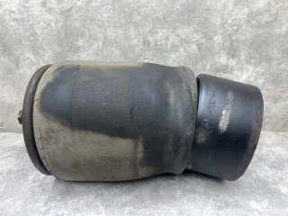 Пневмоподушка, ориг. номер 1697678, ABM50731A01, MD183601, 1300836, R836DF, SP5583601, 9008360SX, SK836K01, AU3483601, 090030216, RML7947, 836M, Z12722, SK83601P01PL, SK836K01PL, SK836P01PL, SK83606K01PL, SK836P01, P10836S, SK83606K01, SK83601P01, K00101836S, 27110018, W01M580776, SA520061, VL0601082, 71836E, MP083630, 3483601, 348361C, 0067504, V1DF251, 34836S, 1R12700, ED183601, 718361E, 9836, 35624, 42836S, 42836C1, 5836P, 1DF251NP, AGA0776, KG8361NS, 16836S, WBR08361M, S2290836100, 183601, ABM50731A, 130083604, LC836W, 566243500, FT3483601, YP0836MF, 5836A1, 510241, KG836NS, SK836K04, 120142, 78836S, 383611P, 513985, M183601, 1T17AR4501, MLF7018, ST836S01, S44836, 55836K02, W01D080776, 836N00, MLF8018, 08405241A, 08405271A, FT5583601, 51233040, DAF XF105 2013-2026