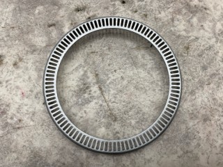 Кольцо ABS, ориг. номер 400149, 050289, 1805821, 90211000, 8441832SX, 0106005, 32392, 56908, TR2509008, 520040, 1391515, OR401007, 44166001, 031300285500, 200029, 10620820A, 727257, 802008, SK343000901, M2233249, 4340498100, 434049810, 931123, 32392F, 50289, 40411, 401007, 106005, 0164213, 14879000, RD04802, S160252, DFEX0001, 032392, 8441832, DAF XF105
