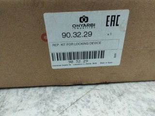 Ремкомплект седельного устройства, ориг. номер 903229, M2407012, T920181, WS10008064, 500017, 095555, SKE001640020, 8700460SX, FW0101001, SK433001001, BSG08960176, 15230, 520603103, 200527, 54096, 23005E, 8700400SX, FW064058, 37582518, T08899008, 81427106258, Z66918, 520603104, S340039, 10339, SEM15230, FWK037, 1654722, 200527190, MFT130, 1301640020, 001640020, 4RA080006, T660283, 3001100619, BGS591, OR987013, 969258, 73023, A000315079164, 120100005, 0377824, 18046GS, 10295, ZX250039, JOST
