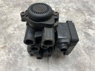 Модулятор EBS, ориг. номер K020623N00, K000917, 81523016209, 1754942, K000089, 1790879, 1879274, 81523016212, 81523016213, 81523019213, K020623, K020623N04, K020623N50, 5010612854, K023711, 7421122038, K020625, 091361, 17020623, K000919, 21122038, 1442937, K020623X50, 8519700SX, T03653001, K023711N00, 352221091000, SK317015401, TM1533007, K023711N50, 85423, 05565567, 81523016207, 20707638, 03408002, 2333005, 35220130010, 2490AB, KR412035, DZ9X259360430, 372114, 1528265R, K000917N50, K020625N50, BK8500595, 09136150, 05562567, 05564567, K015595K00, 05567567, R17020623, KR402036, 303080002, 2333007, 249008, 949932E, K000917100, R21603, K00008922E, K000917N00, K000917999, K0009171MU, K000917181, 11221008, DC462K318AA, 05968VLT, 372114SP, 2333008, 2333004, 2333003, 2333001, 2333000, 05353VLT, MAN TGX 2007-2026