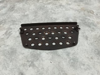 Накладка на подножку, ориг. номер 81615105187, 18200056, SP40080020, TD0757020, 66683, AC81615105187, 100705187, 381112, 8723143SX, M3091409, XXL216, TM04C019001, T07113002, MNBODY25, SA2D0229, 21118E, 0303302010, MANS001L, 20011223D, GK122071, SK459007201, 1507080521, SK477005301, 200048, T340053, MXX310, 303302010, M5005069, 320J01, BK9002007, 0229934, S111866, PRC400269, 9190105187, 21146E, 21178E, MNG133B, MN7205, QJ07C018001, MAN TGX 2007-2026
