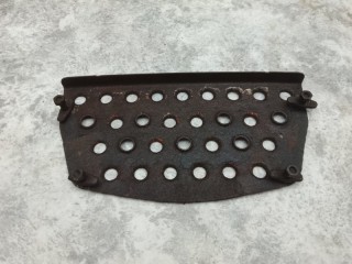 Накладка на подножку, ориг. номер 81615105187, 18200056, SP40080020, TD0757020, 66683, AC81615105187, 100705187, 381112, 8723143SX, M3091409, XXL216, TM04C019001, T07113002, MNBODY25, SA2D0229, 21118E, 0303302010, MANS001L, 20011223D, GK122071, SK459007201, 1507080521, SK477005301, 200048, T340053, MXX310, 303302010, M5005069, 320J01, BK9002007, 0229934, S111866, PRC400269, 9190105187, 21146E, 21178E, MNG133B, MN7205, QJ07C018001, MAN TGX 2007-2026