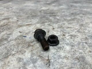 Болт Renault Premium, 7400981581