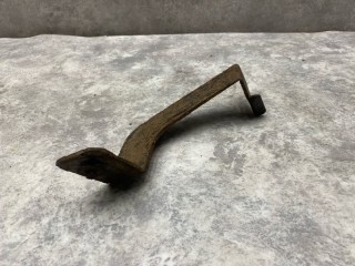 Кронштейн шумоизоляции двигателя левый, ориг. номер 5010578275, Renault Premium