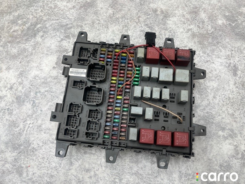 Блок предохранителей Renault Premium, 7421045777, фото 1