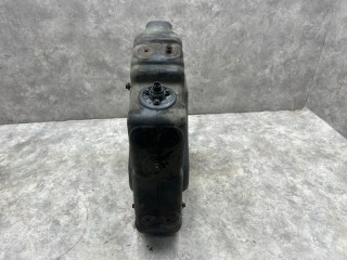 Бак AdBlue, ориг. номер 20856464, 21215914, 21134658, 20584446, 20590059, 21215913, 7421608835, 7421596909, 7421234177, 037041, 21608835, 0422646, Renault Premium