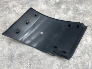 Накладка капота правая, ориг. номер 82858516, 82248307, T13437002, 8721790SX, M3141266, AC82858516, TV07C009002, 18300630, 4FH121, 0303200902, TD1151009R, 23462387, GK124431, TD1151006, 86255, 10214104, 780J50EX, 11024BS, 7660807, VOLVO