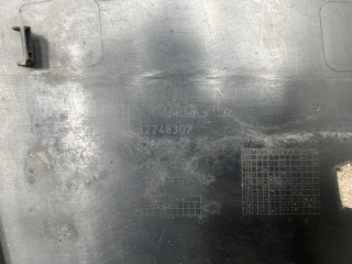 Накладка капота правая, ориг. номер 82858516, 82248307, T13437002, 8721790SX, M3141266, AC82858516, TV07C009002, 18300630, 4FH121, 0303200902, TD1151009R, 23462387, GK124431, TD1151006, 86255, 10214104, 780J50EX, 11024BS, 7660807, VOLVO FH