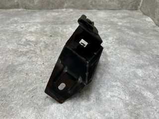 Кронштейн инструментального ящика, ориг. номер 5010578173, Renault Premium