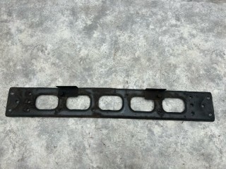 Кронштейн решетки радиатора Renault Premium, 21828227