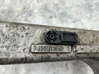Кронштейн бампера левый Renault Premium, 7420819616