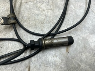 Датчик ABS, ориг. номер 7421363492, 096349, 8550546SX, S280527, LT12120110029, 961310, M6200030, VSABS2118, T01435009, 2260690, 10323480, 08642300A, 4410359342, 75710, H2600034, 103764, INF09009, 1803323480, 20915973, 5010457870, 96349, Z21417R, 957515E, 01296VLT, 661910, TM5823480, SE1024, 21663168, 21363492, MAG00094S, 4410323480, Z03451, GS2798, URE828, 7423637088, 7420915973, 44100091, 4410353180, 661984, SEN492, 265258, 30011093AB, 70660582, 16087QS, 05692495, 05157494, 08642300, PNA0045, 4410353340, 16345330004, 3800323480, 2261135, 31508710650, 5692495, 2260691, G134, ECTR197, 031508710650, VLABS0004, 4410329900, 4410353300, 900961, 7485135675, E1202016, 5157494, 20732820, 4410353190, 9003144, Renault Premium