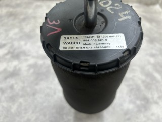 Амортизатор кабины задний левый, ориг. номер 81417226055, 81417226073, 9640060210, 313078, 20502, 200131, 3752403060, 383015, E5512342, AC7053, G160210118, LT85110210013, 50012005, CB0299, SK469003401, 023111SD01, 8703385SX, 0563007, AS0209, SSB70478T, WW5001008, ZM0681417226055, Z00051, 023111SD, TD0657185, SK469003401PL, 300015, 030060097, 030060097S, 30H46A, 895276, 383029, M5005369, 30D160, 0620060030, 5237226055, 313078K, 9640060030, 10200304081, 2V5899515K, 925820, MAN TGS 2007-2026