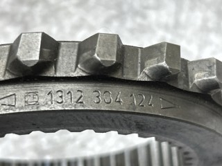 Кольцо синхронизатора, ориг. номер 1312304124, K2000421, 109163, 95534081, 93191186, 81324250117, T18461, 1295199, 5001848822, WG97252203761581, 195534081, 195534081UP, 0296491, 1588016, M066986, DAF MAN RENAULT IVECO