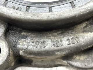 Крышка КПП, ориг. номер 1296301140, 1315301220, 95535443, 8198822, 81321060236, 42538465, 1315231002, 1304490, 42531417, A0002611032, A0002611732, 0002611732, 5001863574, 1296401067, DAF MAN RENAULT IVECO