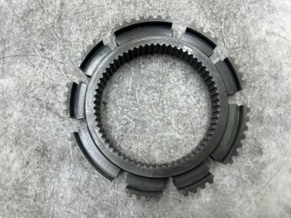 Ступица синхронизатора КПП, ориг. номер 351002, 1313333001, K2000185, 157182, 0069909, 95570993, 93163920, 81324200152, T18052, 195570993K, M057411, 5001831875, 1313333001ZFR, 20853013, 1332612300, 027340, 195570993, T3333001, 069909, 1313333001U, WG97252203763161, 113340, 1313333001ZF, DAF MAN RENAULT IVECO