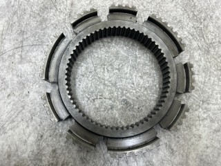 Ступица синхронизатора КПП, ориг. номер 351002, 1313333001, K2000185, 157182, 0069909, 95570993, 93163920, 81324200152, T18052, 195570993K, M057411, 5001831875, 1313333001ZFR, 20853013, 1332612300, 027340, 195570993, T3333001, 069909, 1313333001U, WG97252203763161, 113340, 1313333001ZF, DAF MAN RENAULT IVECO