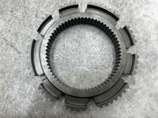 Ступица синхронизатора КПП, ориг. номер 351002, 1313333001, K2000185, 157182, 0069909, 95570993, 93163920, 81324200152, T18052, 195570993K, M057411, 5001831875, 1313333001ZFR, 20853013, 1332612300, 027340, 195570993, T3333001, 069909, 1313333001U, WG97252203763161, 113340, 1313333001ZF, DAF MAN RENAULT IVECO