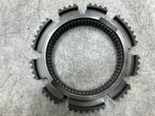 Ступица синхронизатора КПП, ориг. номер 351002, 1313333001, K2000185, 157182, 0069909, 95570993, 93163920, 81324200152, T18052, 195570993K, M057411, 5001831875, 1313333001ZFR, 20853013, 1332612300, 027340, 195570993, T3333001, 069909, 1313333001U, WG97252203763161, 113340, 1313333001ZF, DAF MAN RENAULT IVECO