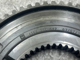 Ступица синхронизатора КПП, ориг. номер K2000889, 1356304022, 1865590, 95534941, 81324200311, 155290, T22281, 195534941K, 42563274, 0000042563274, M057417, 1588013, DAF MAN RENAULT IVECO