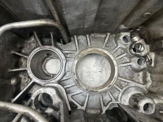 Средний Корпус КПП ZF, ориг. номер 1315401136, 81321010242, 81321010301, 1315201208, 1315301151, 42541853, 95536214, 81321010368, 5001864715, 1666325, 195536214K, DAF MAN RENAULT IVECO