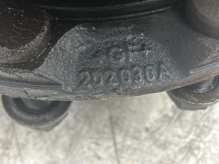 Ступица задняя, ориг. номер 75605, A9463560701, 9463560701, 202196, M2204800, 8300697SX, SK284006001, 464733, 01653600A, 8300706SX, 32144040, 713949, MRHB0006, 931833, KP0127, 360003, 75605U, 110301808020, 931857, 464734, M2204801, OR133092, A9463561801, BK6100238, BK6101238, 64244, KAMAZ 5490
