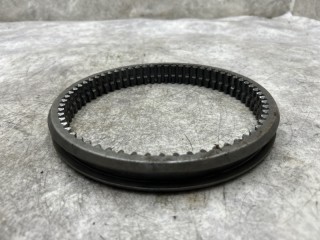 Муфта синхронизатора КПП, ориг. номер K2000803, 95534379, 1356304024, 95534938, 154456, 1865591, 0769186275, 154358, 1316304169, 81324020228, K2000114, T22283, 95531627, 81324020211, 646045, 195534938K, 42549965, 202357, 1677594, 42563275, 1315304136, 1621141, T3169032, 82324020014, T18070, 1316304136, 2206237, 195534379K, 76542, T6304024, A0012622623, 85108756, A0012622423, 5001864353, 42540016, 0178071, 85105112, 0012622423, DAF MAN RENAULT IVECO