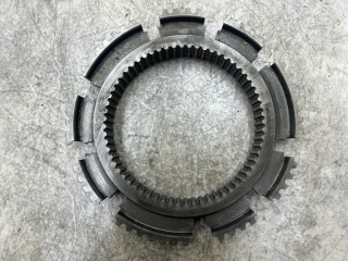 Ступица синхронизатора КПП, ориг. номер 351002, 1313333001, K2000185, 157182, 0069909, 95570993, 93163920, 81324200152, T18052, 195570993K, M057411, 5001831875, 1313333001ZFR, 20853013, 1332612300, 027340, 195570993, T3333001, 069909, 1313333001U, WG97252203763161, 113340, 1313333001ZF, DAF MAN RENAULT IVECO