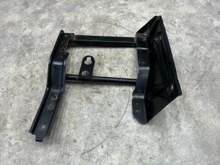 Кронштейн подножки левый Foton Auman, H4845011502A0