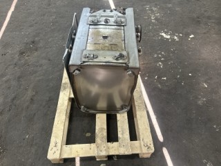 Глушитель основной, ориг. номер H4125060202A0, H0120110006A0, H4120170035A0, H412000000181, H0120110005A0, H4120150100A0, H5120120100A0, Foton Auman